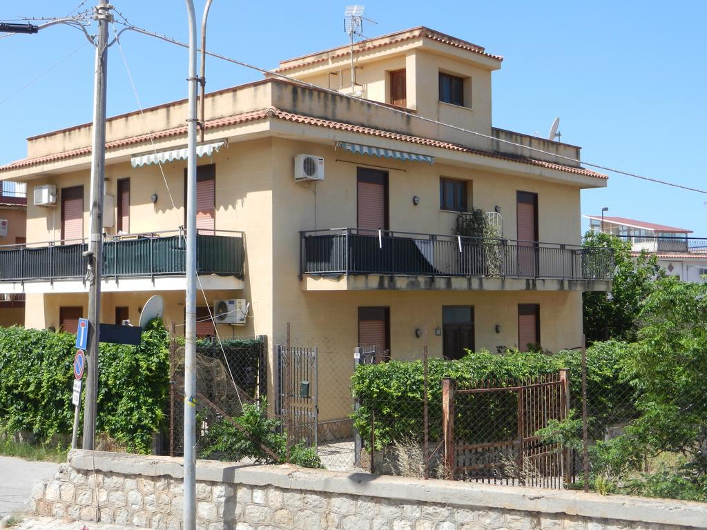 Leonardo Apartamento Capaci